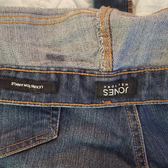 Jones of New York women's plus size jeans. Size 20W. - Picture 4 of 9